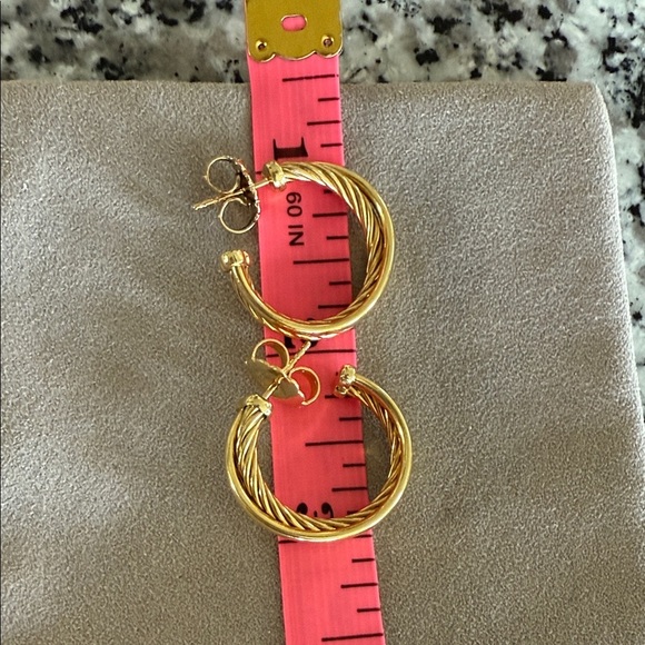 David Yurman Crossover Cable Hoop Earrings 18K Yellow Gold High Polish 1" 11.4g - Picture 16 of 16